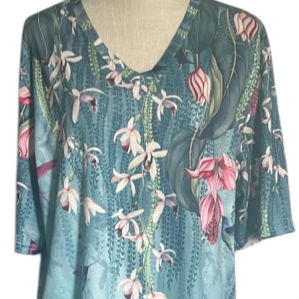 Hummingbird Floral Graphic Print V-Neck T-Shirt Short Sleeve Blue Pink White 2XL - Picture 3 of 12